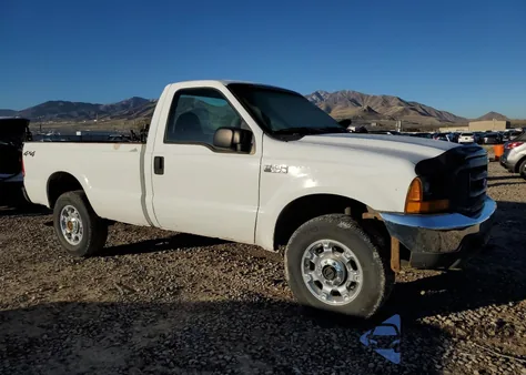 2000 Ford F250 Super Duty from USA, damaged, VIN 1FTNF21L3YEB05364